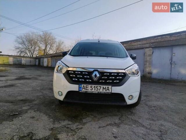 Білий Рено Dokker, об'ємом двигуна 1.6 л та пробігом 80 тис. км за 11000 $, фото 1 на Automoto.ua