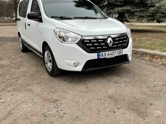 Белый Рено Dokker, объемом двигателя 1.5 л и пробегом 210 тыс. км за 10300 $, фото 1 на Automoto.ua
