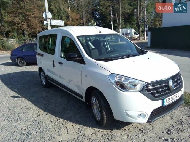 Белый Рено Dokker, объемом двигателя 1.6 л и пробегом 169 тыс. км за 9800 $, фото 1 на Automoto.ua