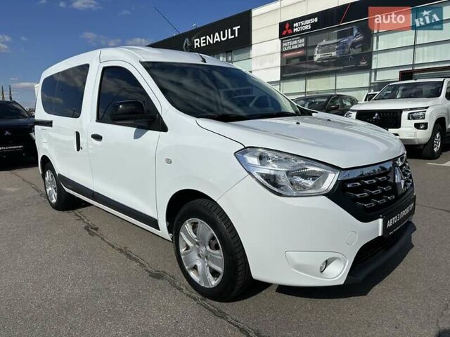 Білий Рено Dokker, об'ємом двигуна 1.5 л та пробігом 67 тис. км за 14900 $, фото 1 на Automoto.ua