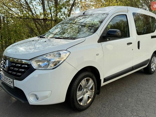 Білий Рено Dokker, об'ємом двигуна 1.5 л та пробігом 88 тис. км за 14600 $, фото 1 на Automoto.ua