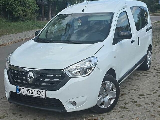 Білий Рено Dokker, об'ємом двигуна 1.6 л та пробігом 92 тис. км за 10500 $, фото 1 на Automoto.ua