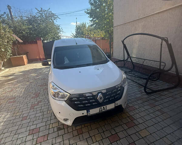 Белый Рено Dokker, объемом двигателя 1.6 л и пробегом 71 тыс. км за 15500 $, фото 1 на Automoto.ua