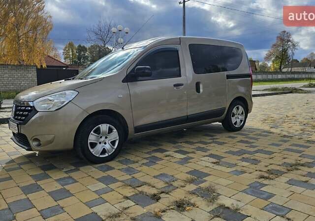 Рено Dokker 2019 в Виннице на Automoto.ua Бежевый Рено Dokker, объемом двигателя 1.46 л и пробегом 117 тыс. км за 10500 $, фото 1 на Automoto.ua