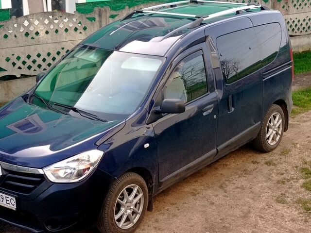 Рено Dokker, объемом двигателя 1.5 л и пробегом 142 тыс. км за 8000 $, фото 1 на Automoto.ua