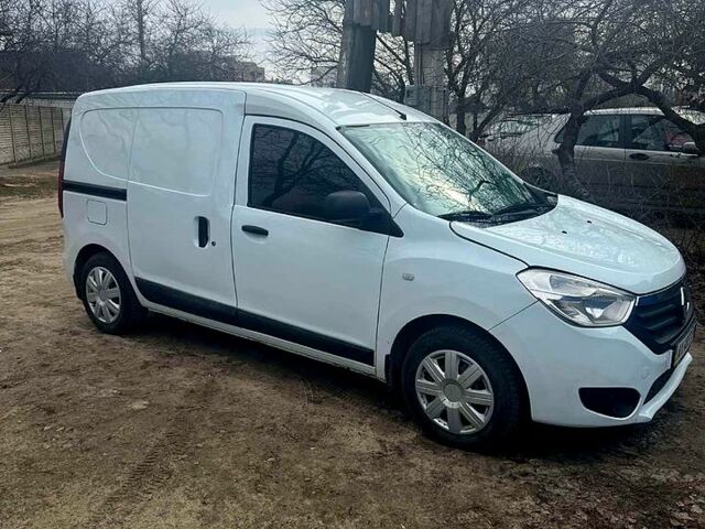 Рено Dokker, объемом двигателя 1.6 л и пробегом 312 тыс. км за 4700 $, фото 1 на Automoto.ua
