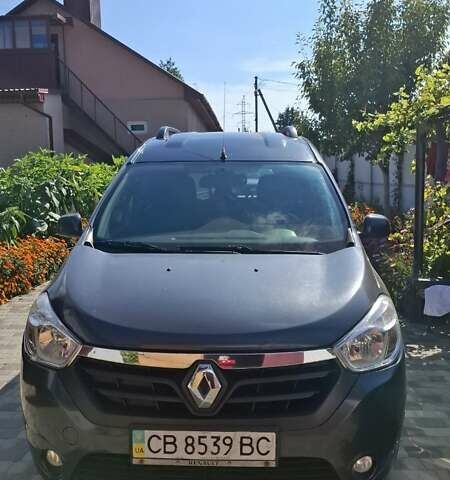 Серый Рено Dokker, объемом двигателя 1.6 л и пробегом 178 тыс. км за 8200 $, фото 1 на Automoto.ua