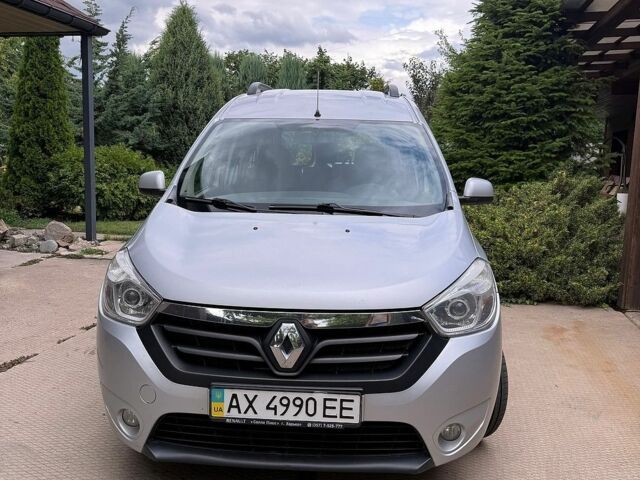 Серый Рено Dokker, объемом двигателя 1.5 л и пробегом 212 тыс. км за 9600 $, фото 1 на Automoto.ua