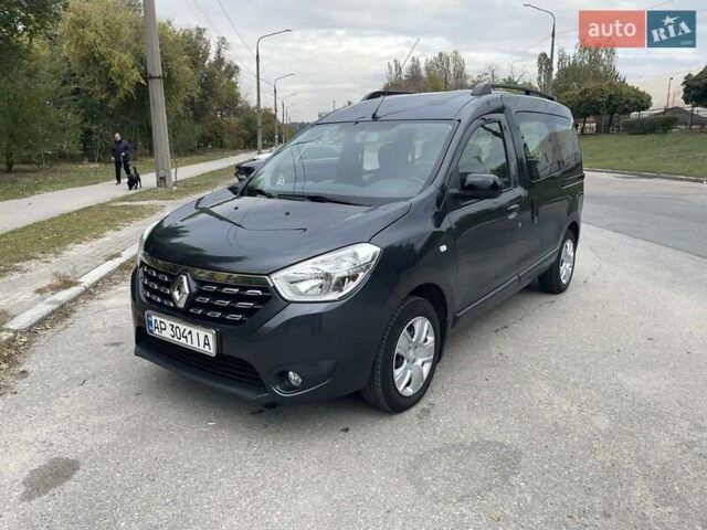 Сірий Рено Dokker, об'ємом двигуна 1.5 л та пробігом 85 тис. км за 13500 $, фото 1 на Automoto.ua