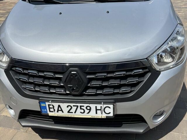Сірий Рено Dokker, об'ємом двигуна 1.5 л та пробігом 148 тис. км за 11500 $, фото 1 на Automoto.ua