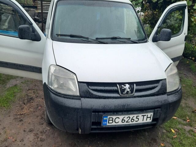 Белый Рено Другая, объемом двигателя 1.9 л и пробегом 500 тыс. км за 2700 $, фото 1 на Automoto.ua