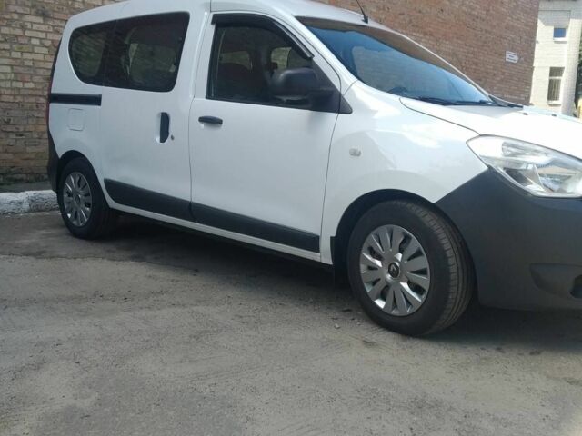 Белый Рено Другая, объемом двигателя 1.5 л и пробегом 300 тыс. км за 8500 $, фото 1 на Automoto.ua