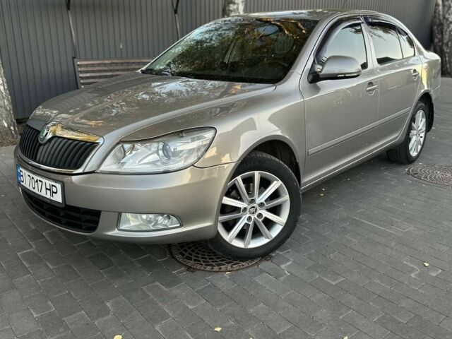 Бежевый Рено Другая, объемом двигателя 1.8 л и пробегом 262 тыс. км за 8200 $, фото 1 на Automoto.ua