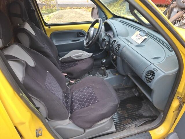 Желтый Рено Другая, объемом двигателя 1.9 л и пробегом 268 тыс. км за 2500 $, фото 1 на Automoto.ua