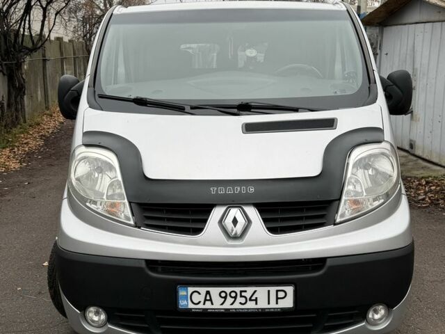 Серый Рено Другая, объемом двигателя 2 л и пробегом 444 тыс. км за 16000 $, фото 1 на Automoto.ua