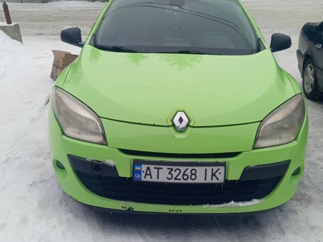 Зеленый Рено Другая, объемом двигателя 1.5 л и пробегом 260 тыс. км за 6600 $, фото 1 на Automoto.ua