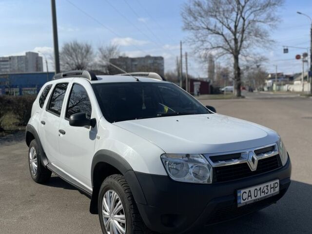 Білий Рено Дастер, об'ємом двигуна 1.5 л та пробігом 205 тис. км за 8800 $, фото 1 на Automoto.ua
