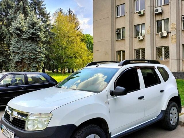 Білий Рено Дастер, об'ємом двигуна 1.6 л та пробігом 198 тис. км за 7600 $, фото 1 на Automoto.ua