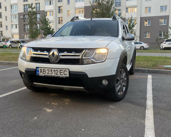 Белый Рено Дастер, объемом двигателя 1.46 л и пробегом 223 тыс. км за 9700 $, фото 1 на Automoto.ua