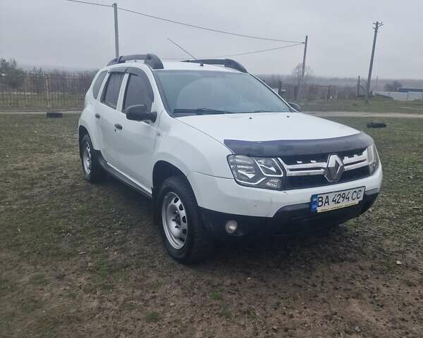 Белый Рено Дастер, объемом двигателя 1.46 л и пробегом 130 тыс. км за 12000 $, фото 1 на Automoto.ua