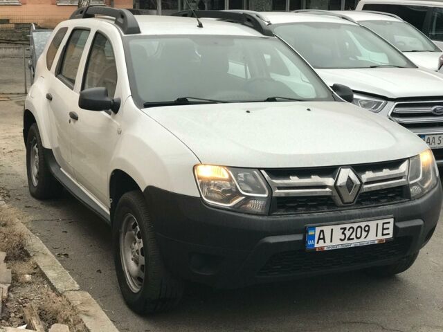 Белый Рено Дастер, объемом двигателя 1.5 л и пробегом 120 тыс. км за 12800 $, фото 1 на Automoto.ua