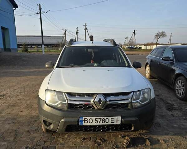 Білий Рено Дастер, об'ємом двигуна 1.46 л та пробігом 306 тис. км за 10000 $, фото 1 на Automoto.ua