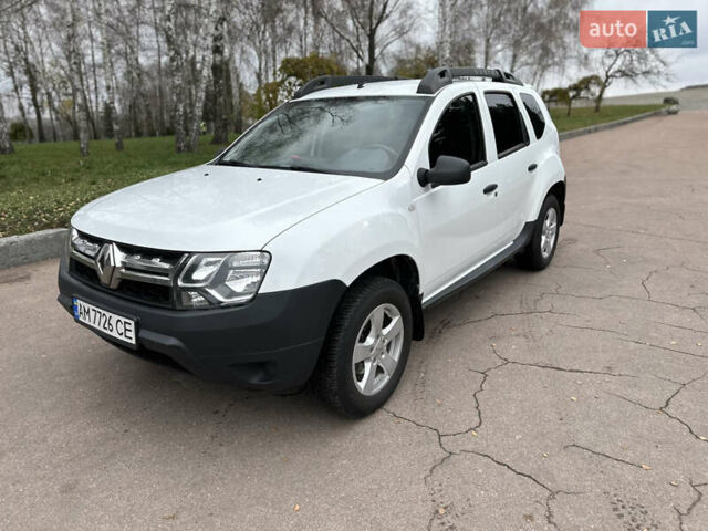 Белый Рено Дастер, объемом двигателя 1.46 л и пробегом 294 тыс. км за 9500 $, фото 1 на Automoto.ua