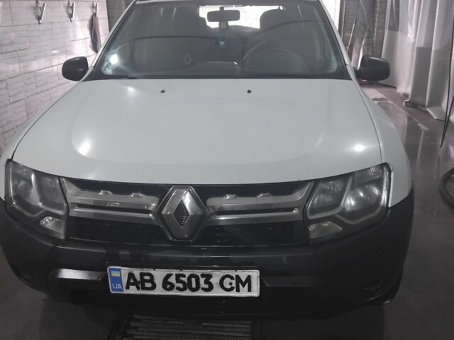 Белый Рено Дастер, объемом двигателя 1.5 л и пробегом 356 тыс. км за 7000 $, фото 1 на Automoto.ua