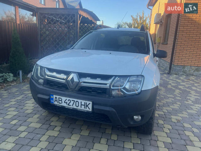 Белый Рено Дастер, объемом двигателя 1.46 л и пробегом 251 тыс. км за 9200 $, фото 1 на Automoto.ua