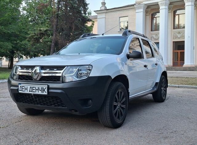Белый Рено Дастер, объемом двигателя 1.5 л и пробегом 295 тыс. км за 9300 $, фото 1 на Automoto.ua