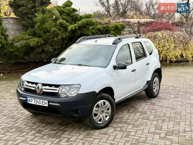 Белый Рено Дастер, объемом двигателя 1.46 л и пробегом 165 тыс. км за 9500 $, фото 1 на Automoto.ua