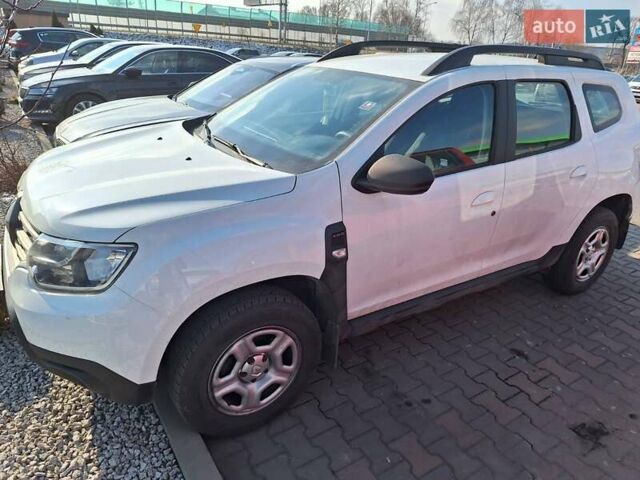 Белый Рено Дастер, объемом двигателя 1.6 л и пробегом 42 тыс. км за 15800 $, фото 1 на Automoto.ua