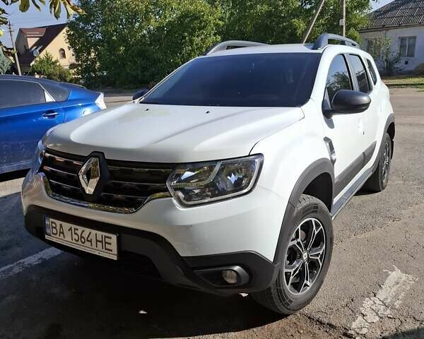 Белый Рено Дастер, объемом двигателя 1.6 л и пробегом 61 тыс. км за 15500 $, фото 1 на Automoto.ua