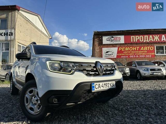 Белый Рено Дастер, объемом двигателя 1.6 л и пробегом 108 тыс. км за 12900 $, фото 1 на Automoto.ua