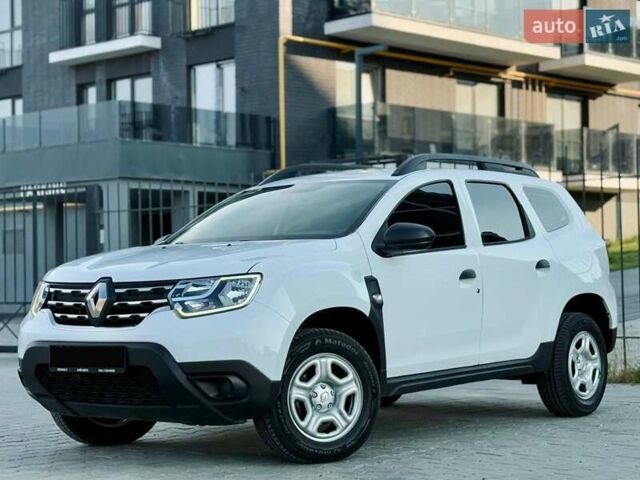 Белый Рено Дастер, объемом двигателя 1.5 л и пробегом 40 тыс. км за 15000 $, фото 1 на Automoto.ua