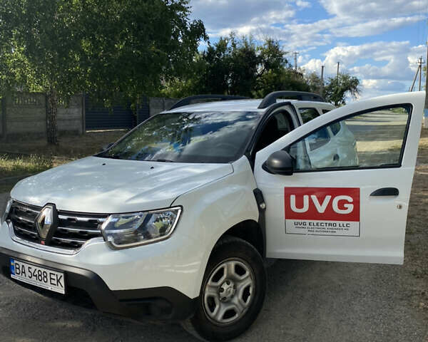 Белый Рено Дастер, объемом двигателя 1.5 л и пробегом 100 тыс. км за 16000 $, фото 1 на Automoto.ua