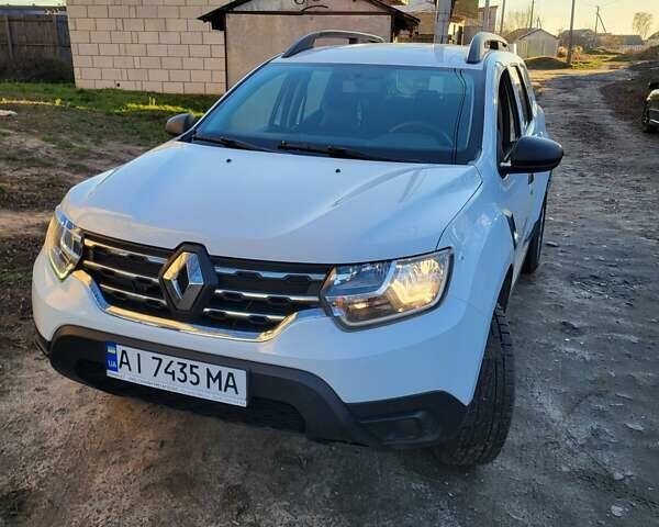 Белый Рено Дастер, объемом двигателя 1.6 л и пробегом 67 тыс. км за 16000 $, фото 1 на Automoto.ua