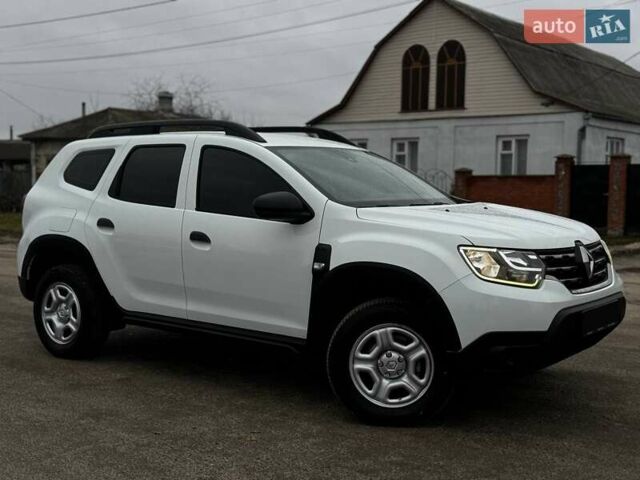 Белый Рено Дастер, объемом двигателя 1.6 л и пробегом 59 тыс. км за 13450 $, фото 1 на Automoto.ua