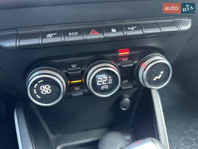 Белый Рено Дастер, объемом двигателя 1.5 л и пробегом 191 тыс. км за 15800 $, фото 1 на Automoto.ua