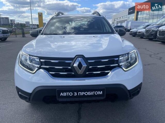Белый Рено Дастер, объемом двигателя 1.6 л и пробегом 73 тыс. км за 16500 $, фото 1 на Automoto.ua