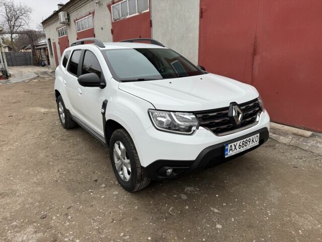 Белый Рено Дастер, объемом двигателя 1.6 л и пробегом 28 тыс. км за 15900 $, фото 1 на Automoto.ua