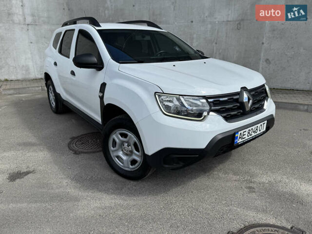 Белый Рено Дастер, объемом двигателя 1.6 л и пробегом 108 тыс. км за 14500 $, фото 1 на Automoto.ua