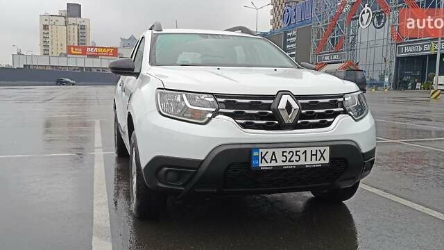 Белый Рено Дастер, объемом двигателя 1.6 л и пробегом 45 тыс. км за 14950 $, фото 1 на Automoto.ua