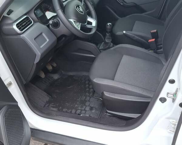 Белый Рено Дастер, объемом двигателя 1.5 л и пробегом 25 тыс. км за 17800 $, фото 1 на Automoto.ua