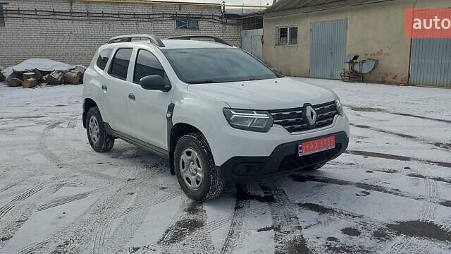 Белый Рено Дастер, объемом двигателя 1.5 л и пробегом 4 тыс. км за 20500 $, фото 1 на Automoto.ua