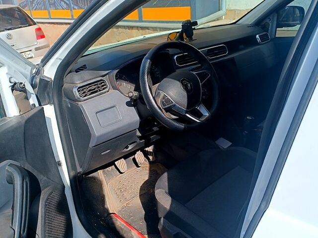 Білий Рено Дастер, об'ємом двигуна 1.6 л та пробігом 35 тис. км за 13000 $, фото 1 на Automoto.ua