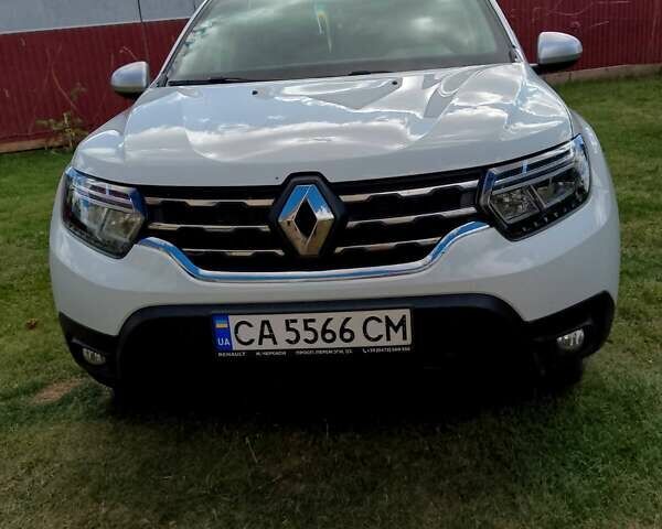 Белый Рено Дастер, объемом двигателя 1.5 л и пробегом 30 тыс. км за 22500 $, фото 1 на Automoto.ua