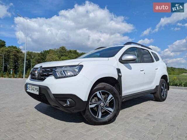 Белый Рено Дастер, объемом двигателя 1.5 л и пробегом 16 тыс. км за 22950 $, фото 1 на Automoto.ua