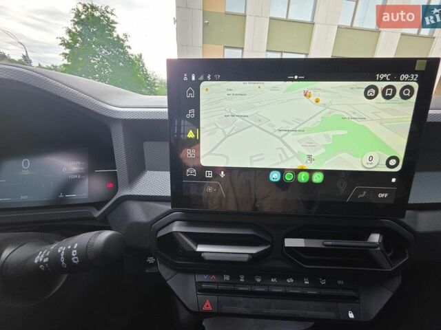 Белый Рено Дастер, объемом двигателя 1.5 л и пробегом 10 тыс. км за 23500 $, фото 1 на Automoto.ua