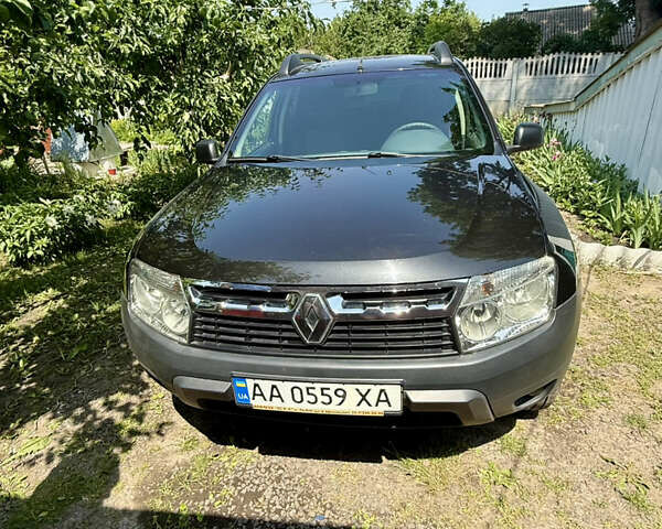 Черный Рено Дастер, объемом двигателя 1.6 л и пробегом 127 тыс. км за 9000 $, фото 1 на Automoto.ua